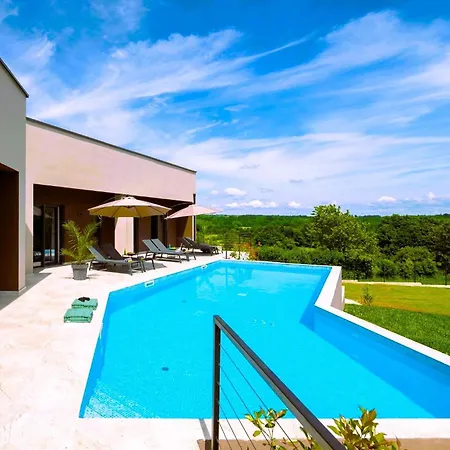 Manuela - Pool & Jacuzzi - Villa *