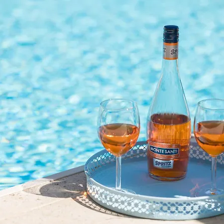 Villa Manuela - Pool & Jacuzzi -