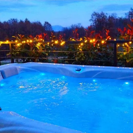 Manuela - Pool & Jacuzzi - * Batlug