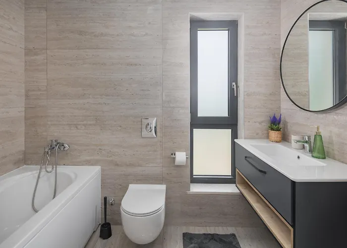 Vila Manuela - Pool & Jacuzzi - Batlug