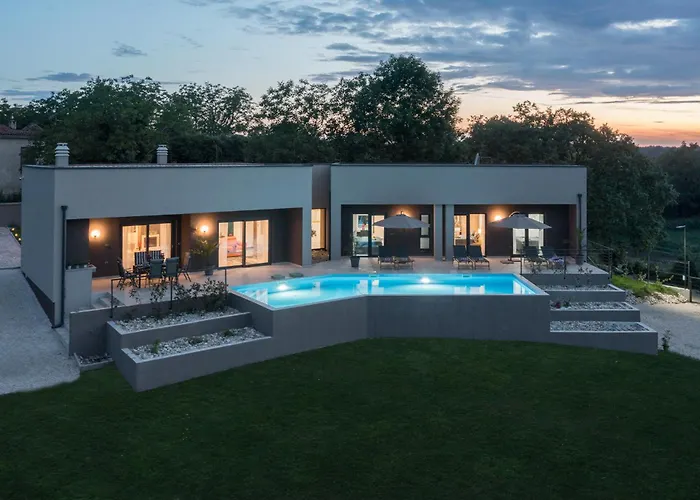 Manuela - Pool & Jacuzzi - Vila