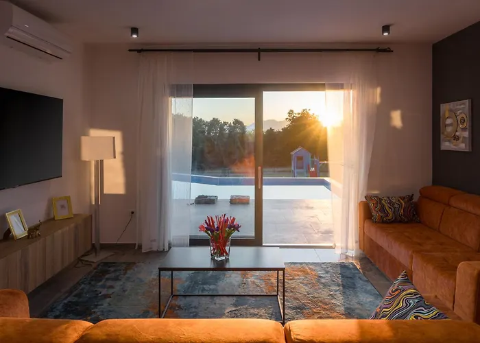 Manuela - Pool & Jacuzzi - Vila *