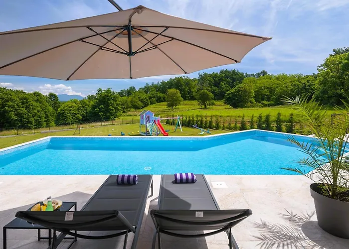 Vila Manuela - Pool & Jacuzzi -